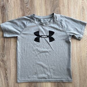 Under Armour Kids Black Logo Gray Tee